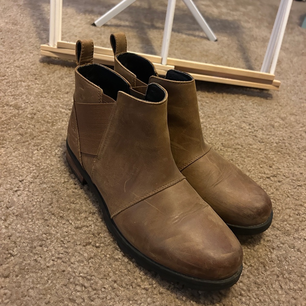 Sorel Emelie Chelsea Boots Size 10